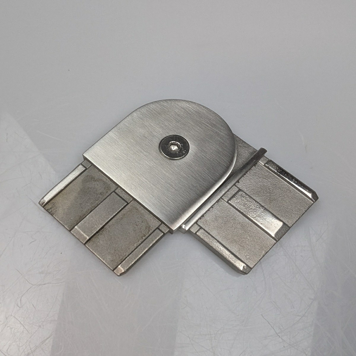 solo horizontal adjustable joiner in satin 
